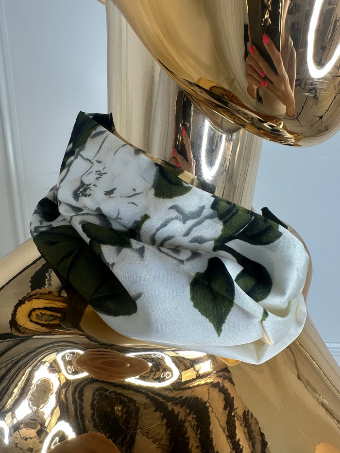 Magnetic Pearl Neck Scarf (22 Colours)